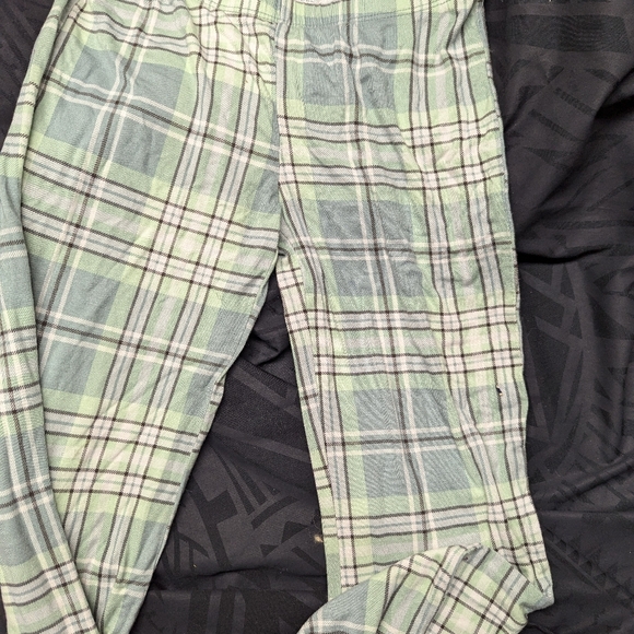 2 pairs of girls 7-8 flared pants!! These are SO cute - Picture 10 of 10